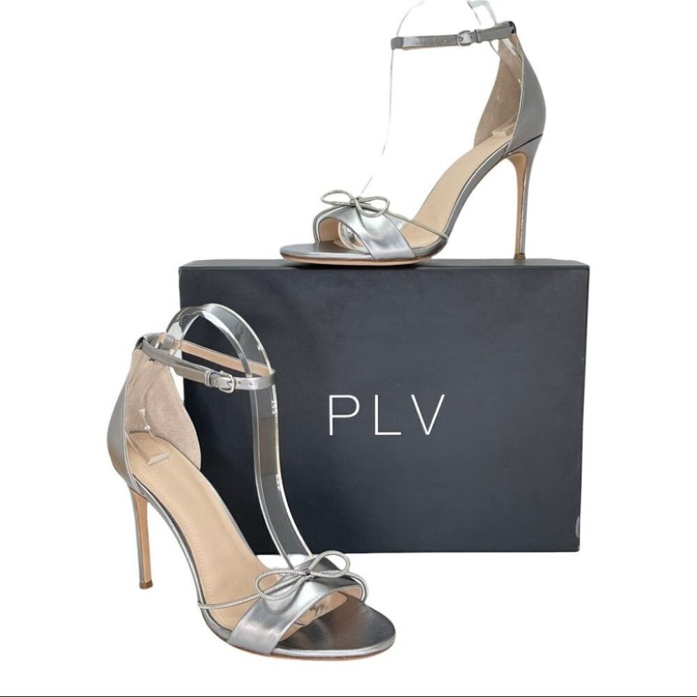 Pour La Victoire Elanna Grey Leather Metal Bow Accent Womens Heels - Picture 2 of 16